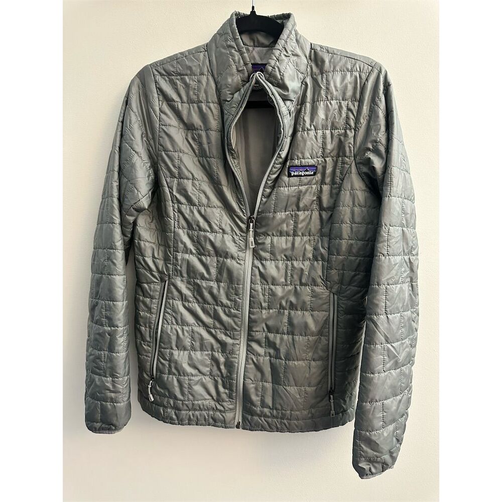 Patagonia Light Gray Quilted Puffer Jacket